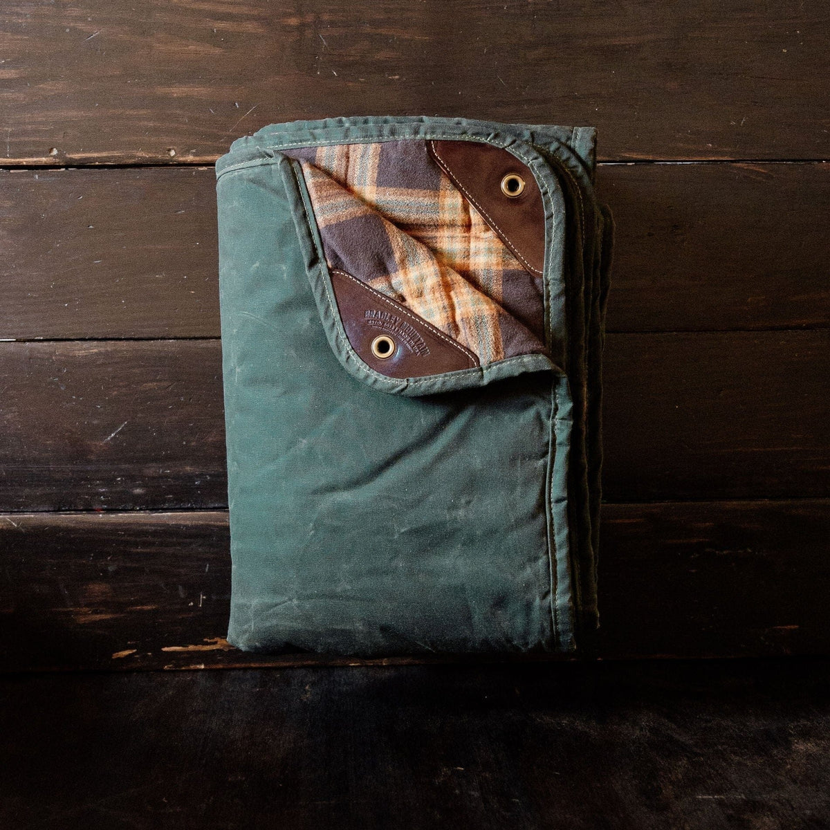 Insulated Waxed Camp Blanket - Forest – Bradley Mountain