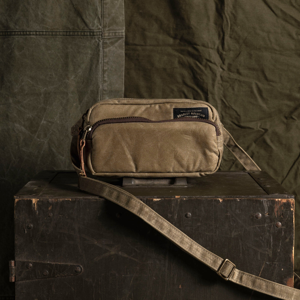 Pointer Crossbody Bag - Field Tan – Bradley Mountain