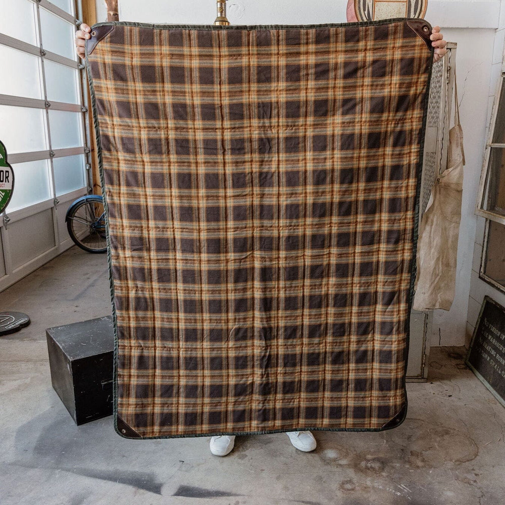 
            
                Load image into Gallery viewer, Insulated Waxed Camp Blanket - Forest Bradley Mountain 
            
        