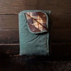 Insulated Waxed Camp Blanket - Forest Bradley Mountain 