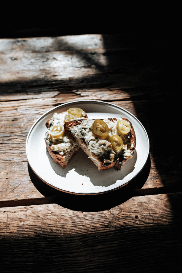 SPINACH & ARTICHOKE TOAST