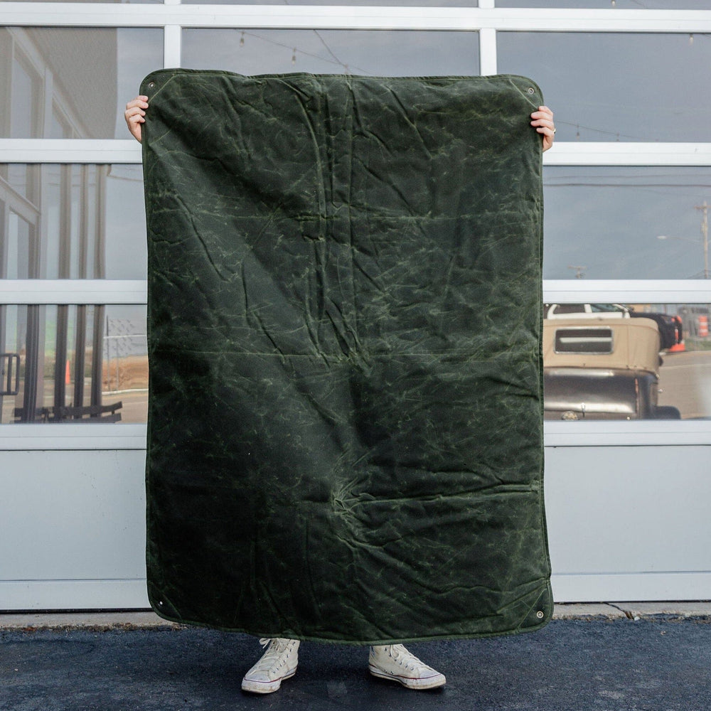 
            
                Load image into Gallery viewer, Insulated Waxed Camp Blanket - Forest Bradley Mountain 
            
        