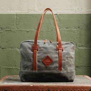 
            
                Load image into Gallery viewer, Lander Zipper Tote - Charcoal Bradley Mountain 
            
        