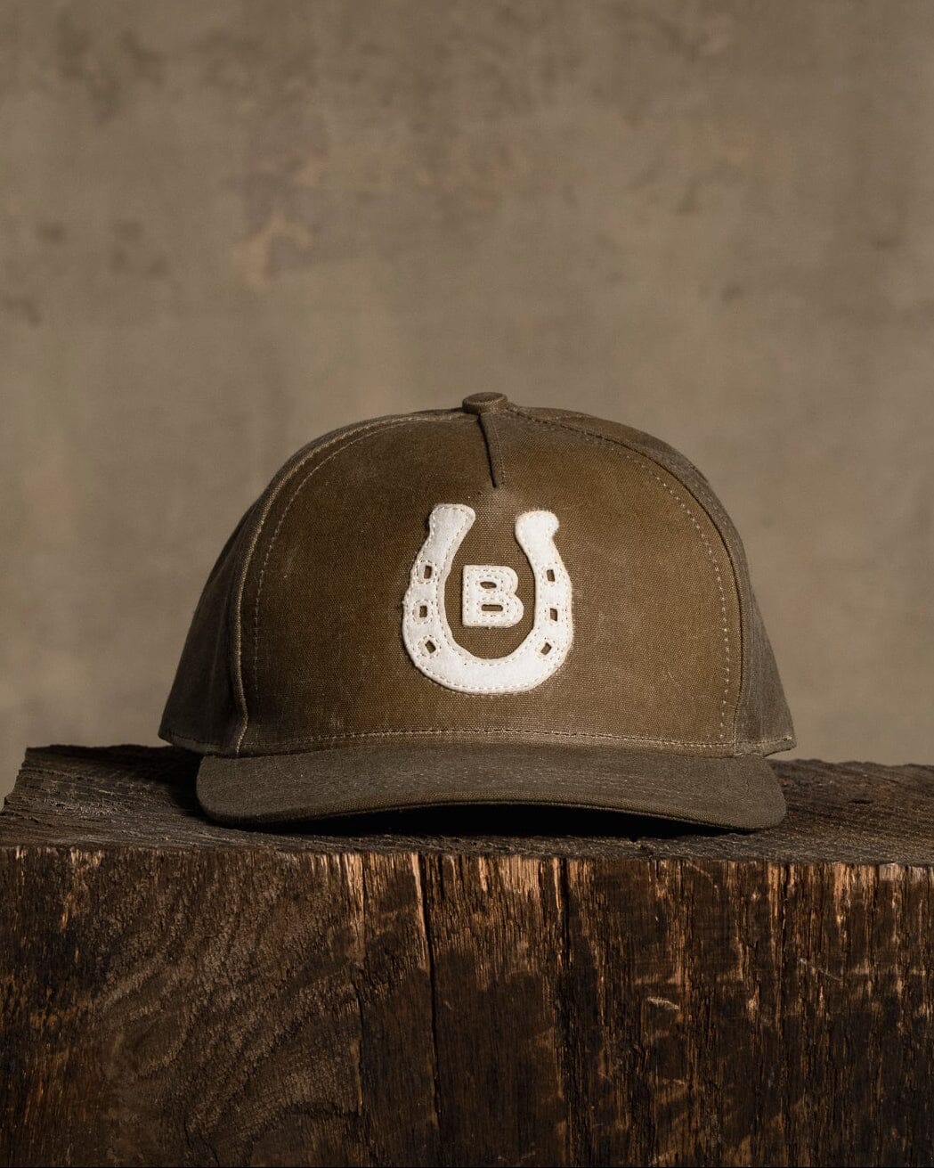 Horseshoe Appliqué Hat - Waxed Field Tan Bradley Mountain 