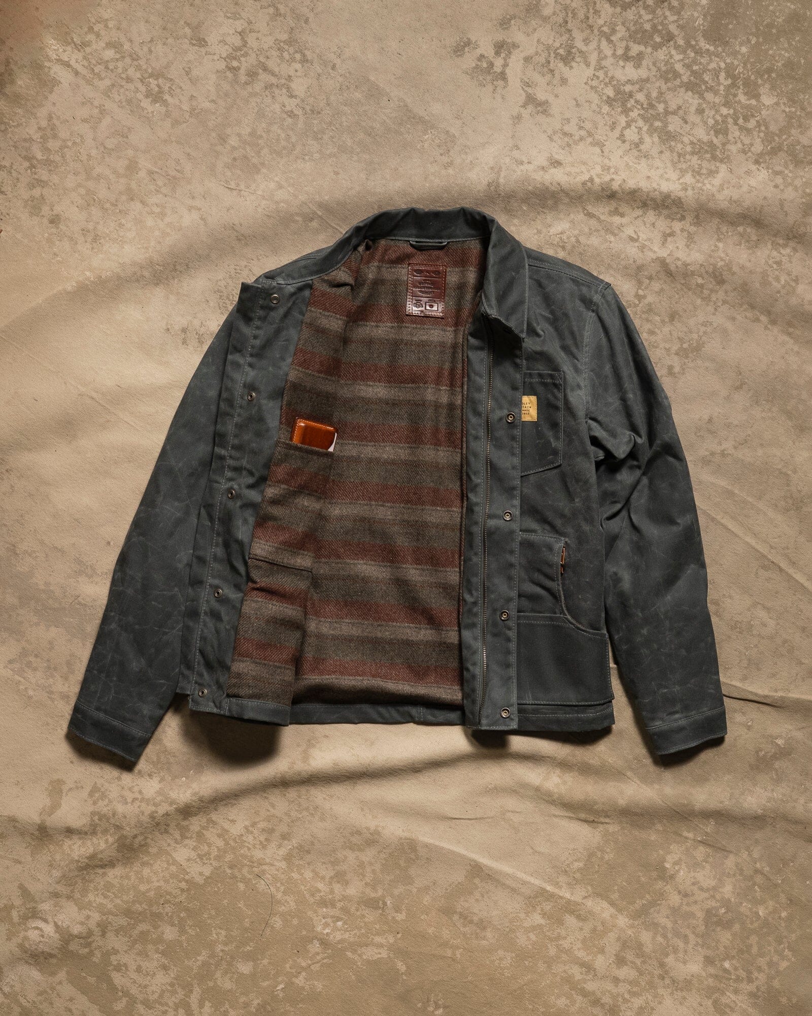 Cabin Jacket w/ Zipper - Charcoal – Bradley Mountain