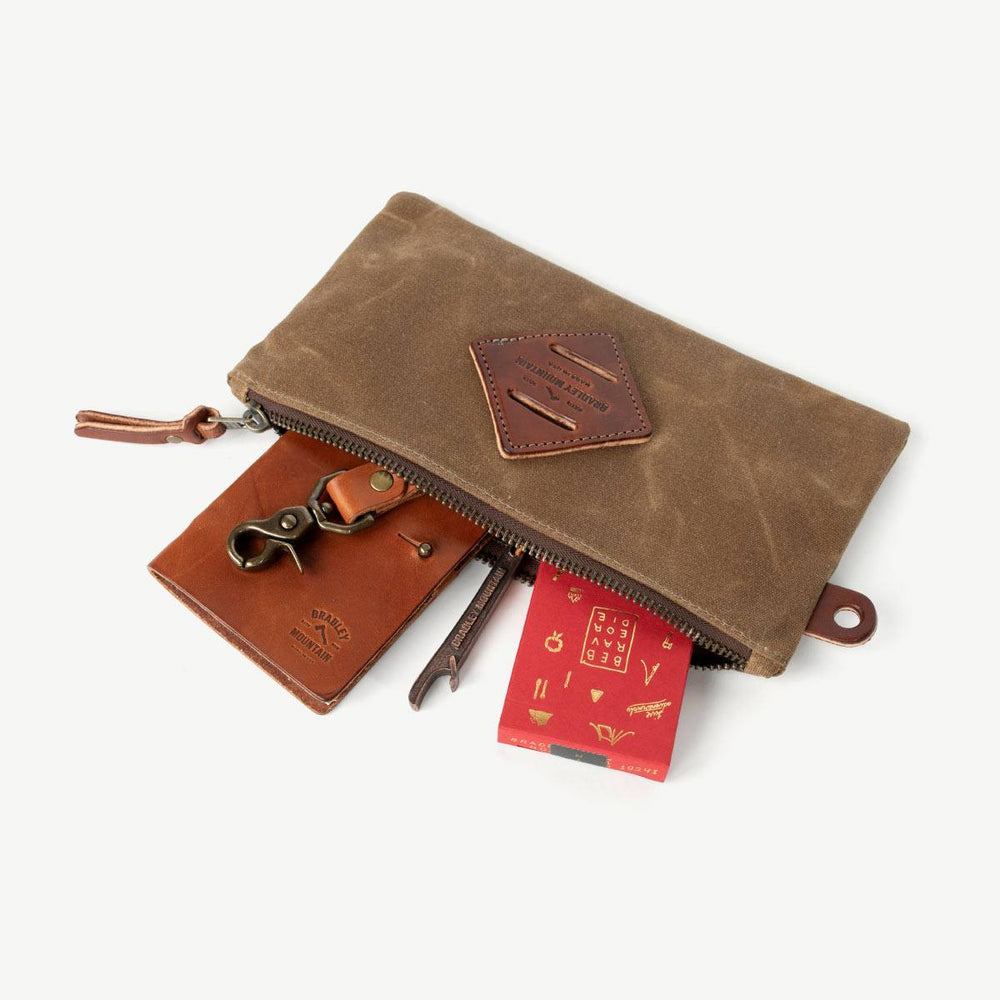 
            
                Load image into Gallery viewer, Zip Pouch - Brush Brown Bradley Mountain 
            
        