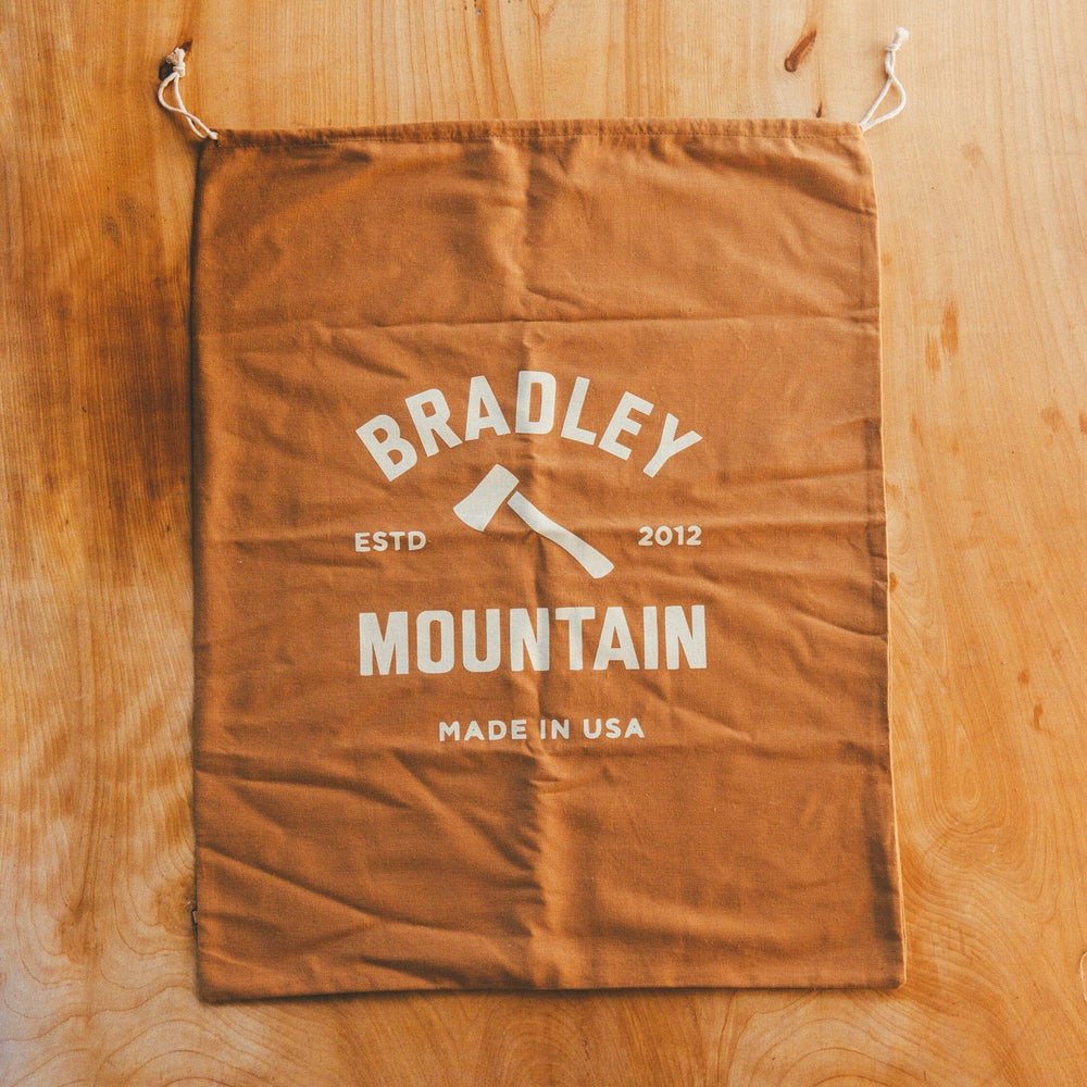 
            
                Load image into Gallery viewer, Heritage Dust Bag Bradley Mountain 
            
        