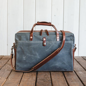 
            
                Load image into Gallery viewer, Courier Briefcase - Charcoal Bradley Mountain 
            
        