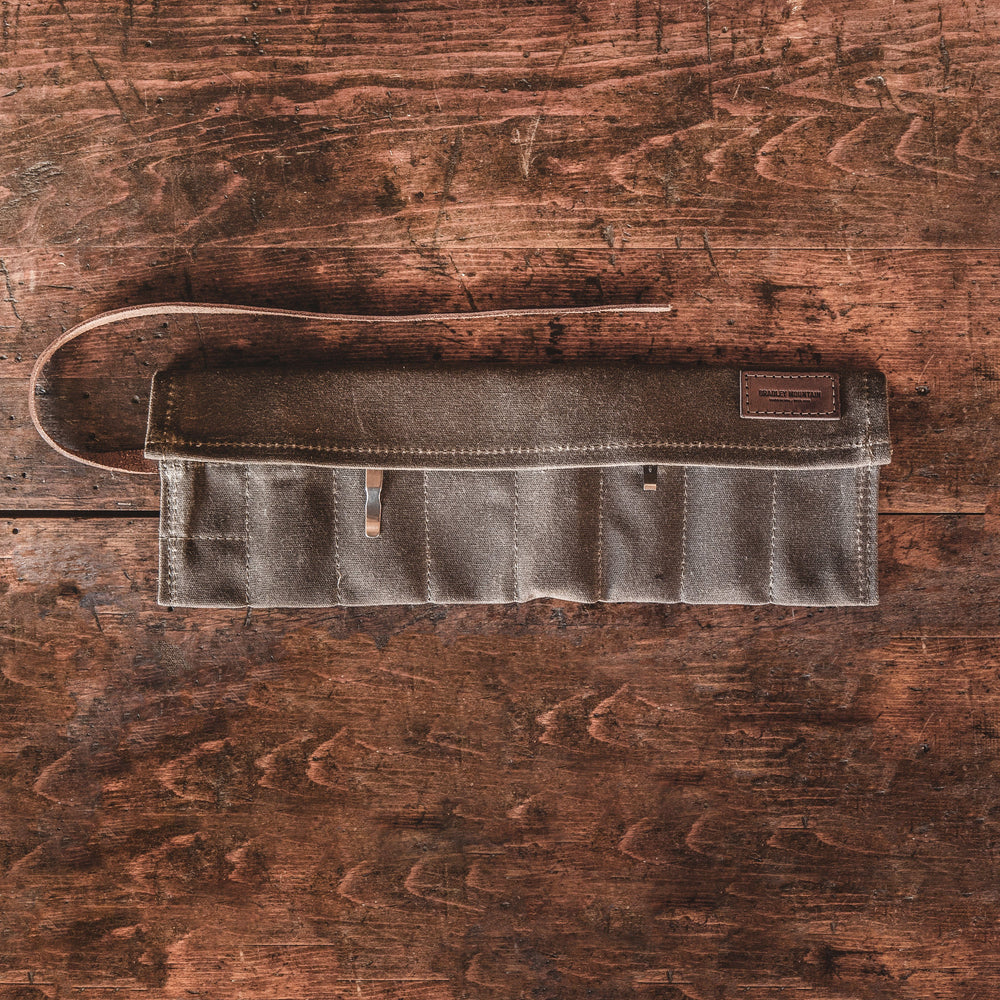 
            
                Load image into Gallery viewer, Knife Roll - Field Tan Bradley Mountain 
            
        