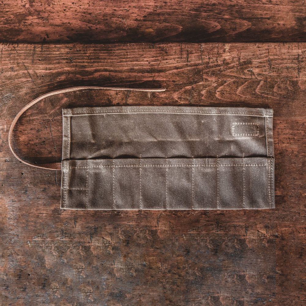 
            
                Load image into Gallery viewer, Knife Roll - Field Tan Bradley Mountain 
            
        