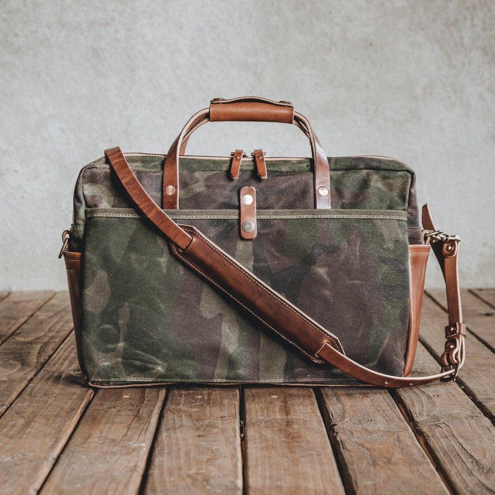 
            
                Load image into Gallery viewer, Courier Briefcase - Waxed Camo Bradley Mountain 
            
        